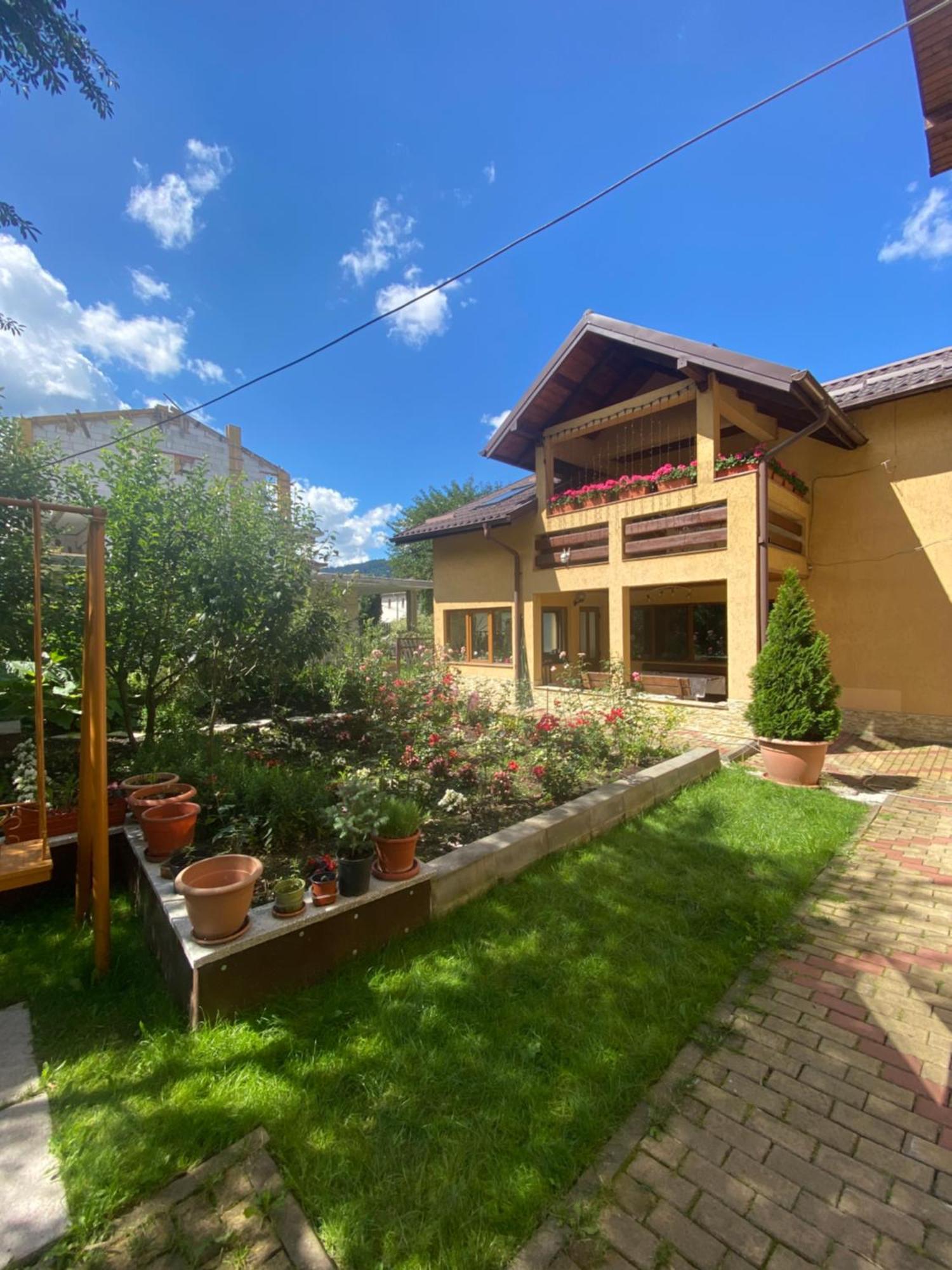 Pensiunea "Casa Frasin" Vatra Dornei Exterior foto